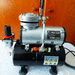 Kompressor mit Airbrush-Pistolen und Zubehör - Bild 3