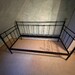 Zwei Bettgestelle aus Metall - Bild 2
