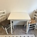 Ausziehbarer Tisch mit 2 Stühlen  - Bild 1